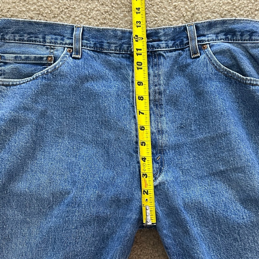 Levi’s 505 Men’s 42x32 Regular Fit Medium Wash Jeans - Picture 9 of 10